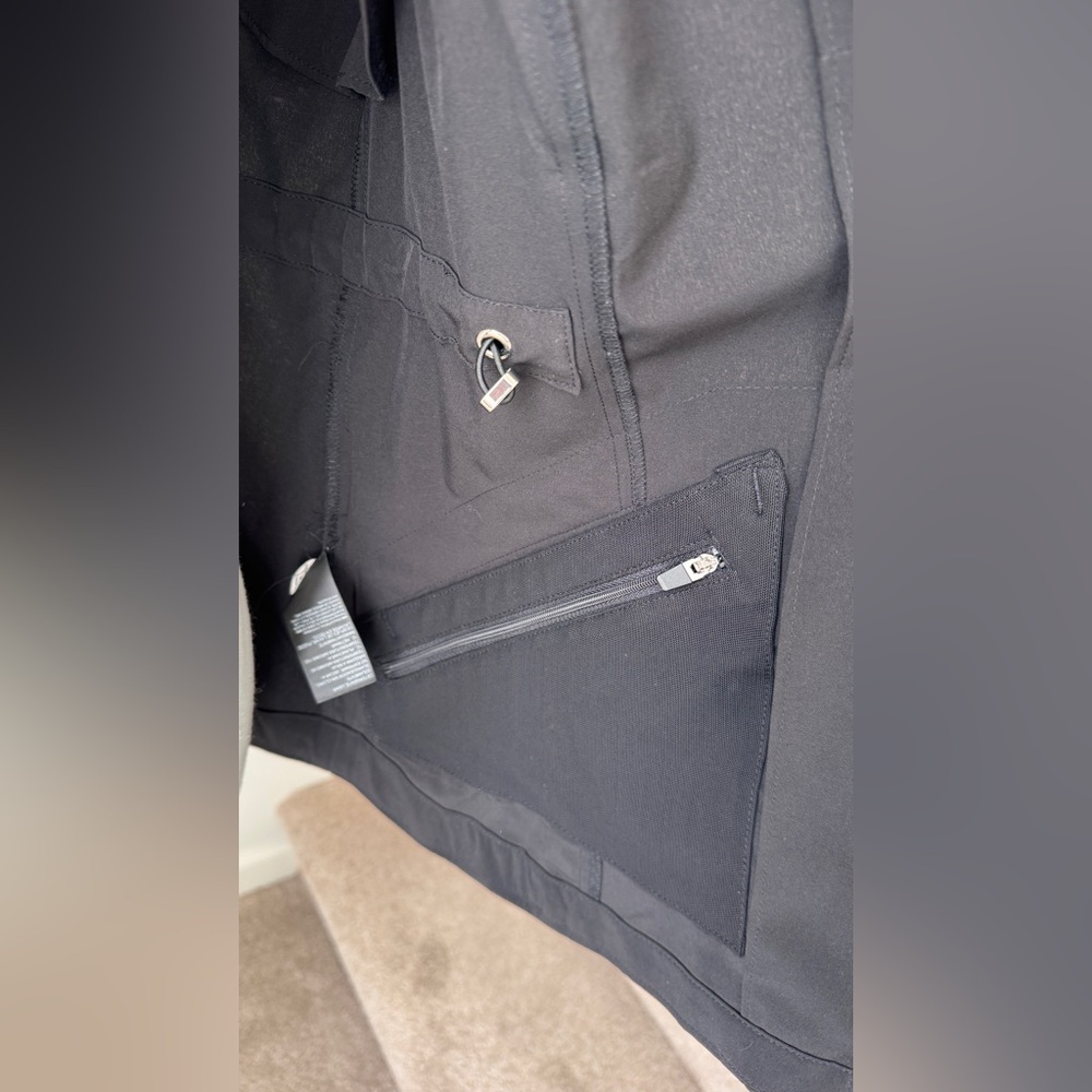 Chico's Black Sleeveless Zip-Up Vest - US 8 - Picture 5 of 8